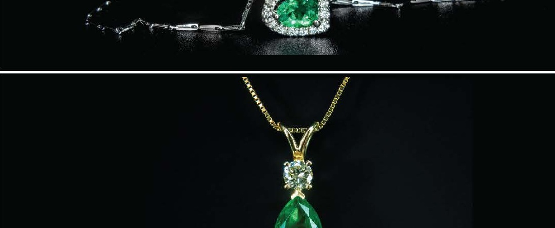 Forma de Pera Emerald Drop Dije with Diamond Accent in Oro Amarillo
