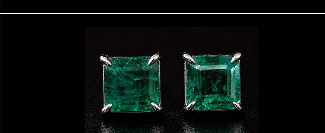 Square-Cut Emerald Stud Aretes in White Gold Prong Setting